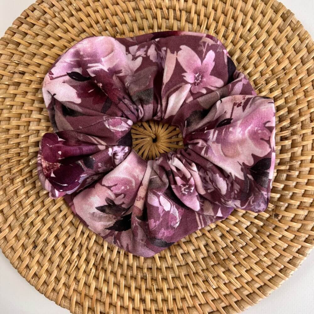 Scrunchie purple flowers