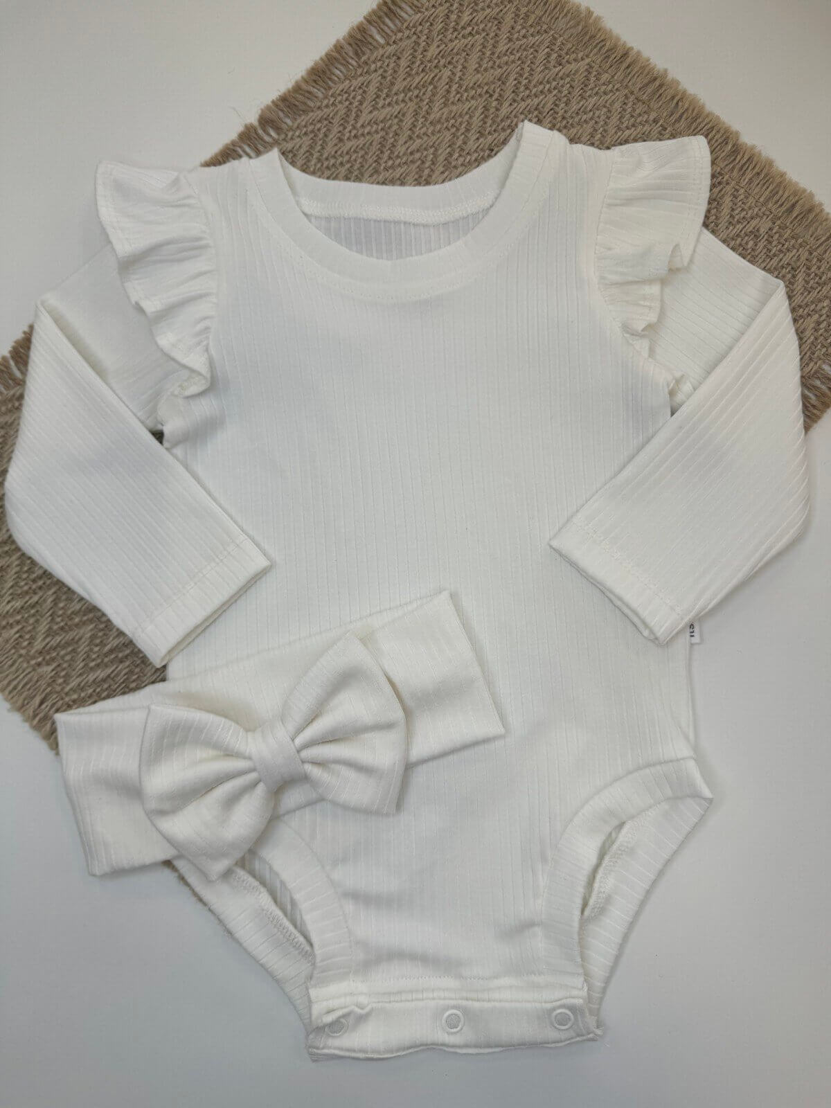 Χειροποίητο βρεφικό κορμάκ rib off white